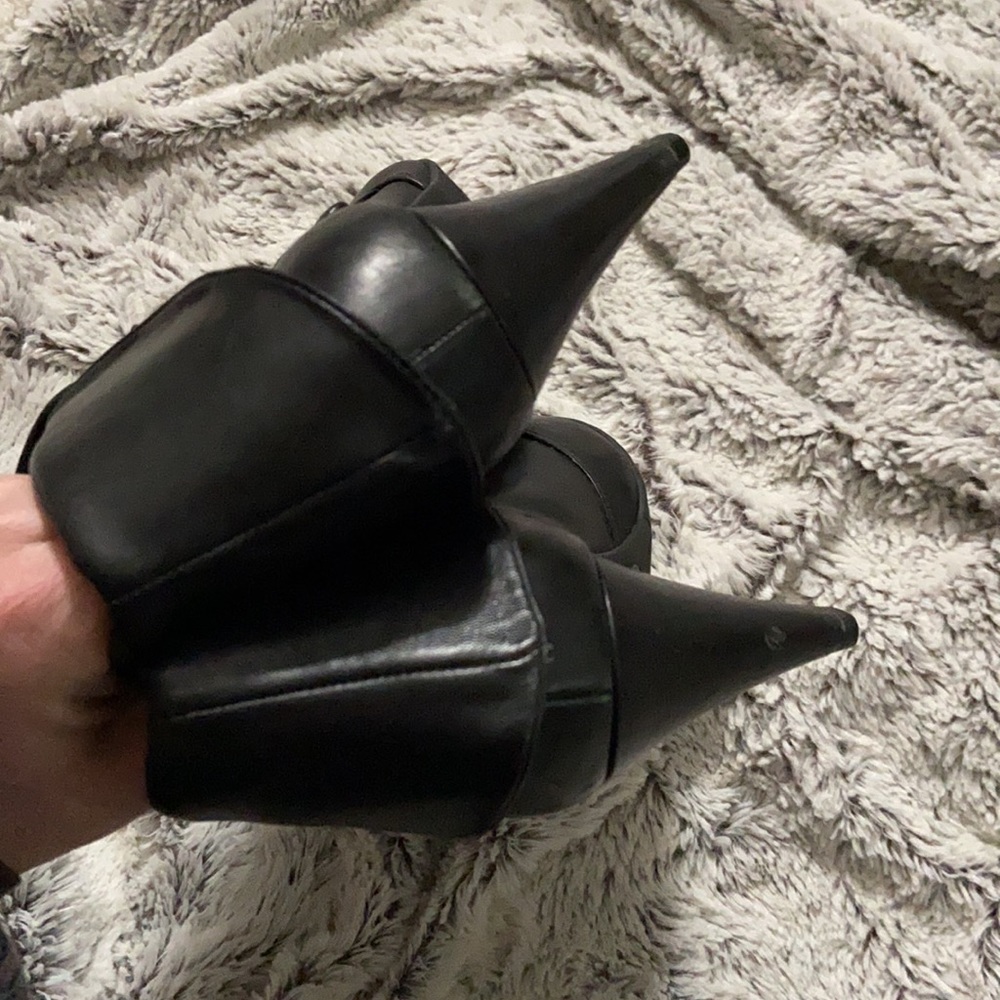 Unique Booties - image 4